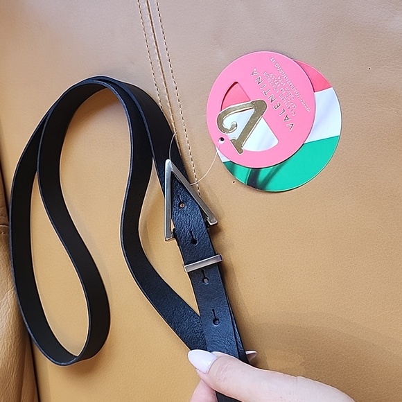 Italian leather belt with a triangular buckle main image 7